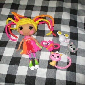 4 full size Lalaloopsy pets =  April Sunsplash & Pet Toucan